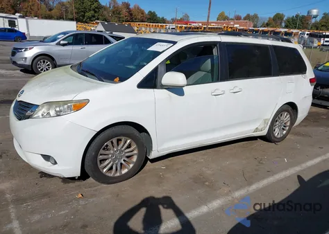 2011 Toyota Sienna Xle V6 z USA, uszkodzony, nr VIN 5TDYK3DC7BS120249